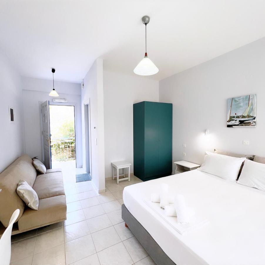 Ilias Apartments Finikounda Exterior foto